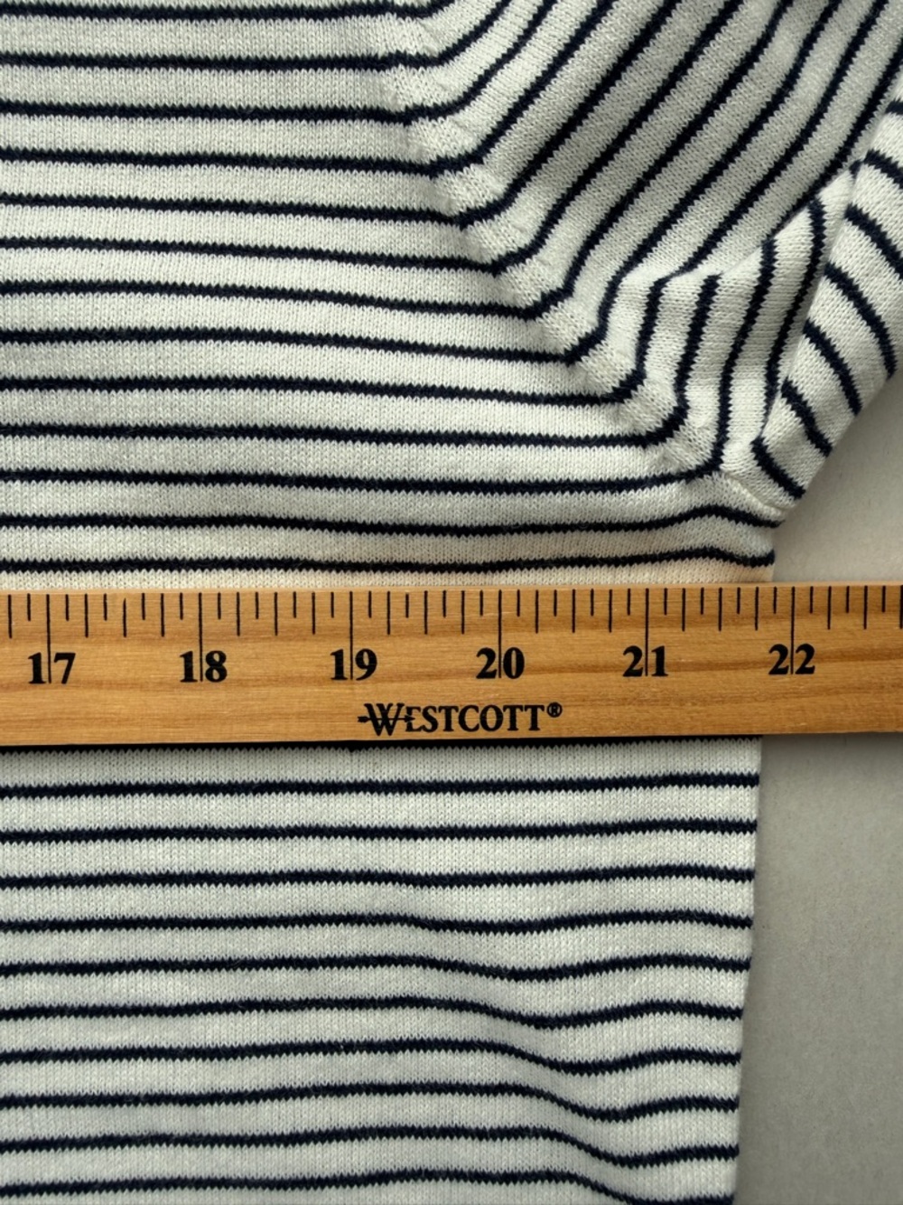 Long Wharf Supply Co. Men’s SeaWell Striped Knit Henley Size M - Picture 9 of 10